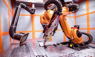 六軸機器人在金屬加工與金屬成形機床制造中的創(chuàng)新應(yīng)用